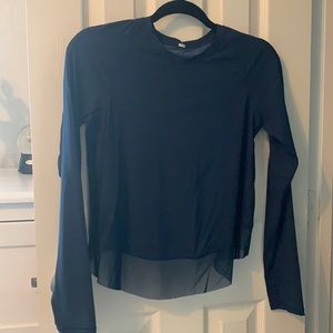 Long-sleeved Lululemon Top